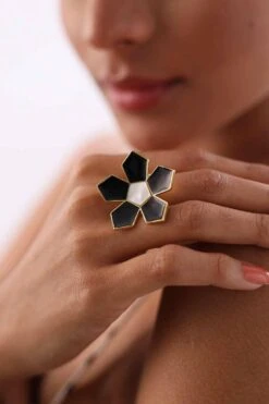 Varnika Arora Black Willow Ring -Celestiagem Jewelry Shop 01062023va29 3