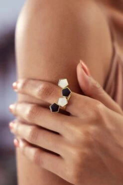 Varnika Arora Arlo Ring -Celestiagem Jewelry Shop 01062023va31 2