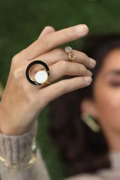 Varnika Arora Ikaia Mother-of-pearl Ring