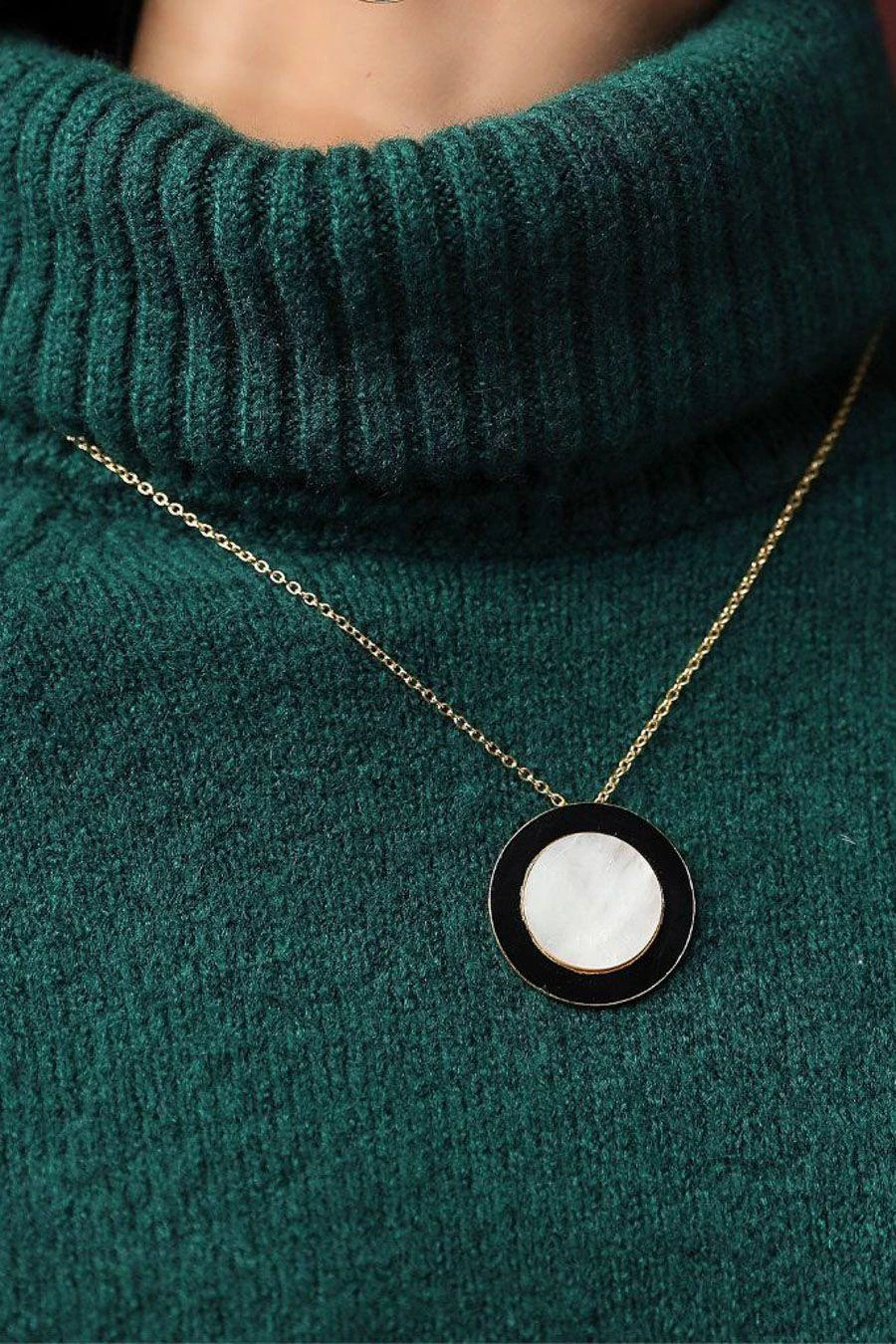 Varnika Arora Alyssa Mother Of Pearl Necklace 4 Varnika Arora Alyssa Mother Of Pearl Necklace - Image 2