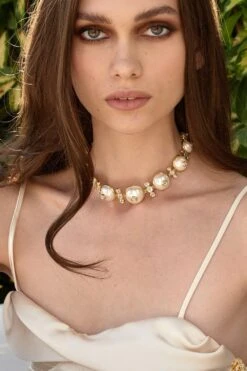 Isharya Raina Hydro Emerald Choker