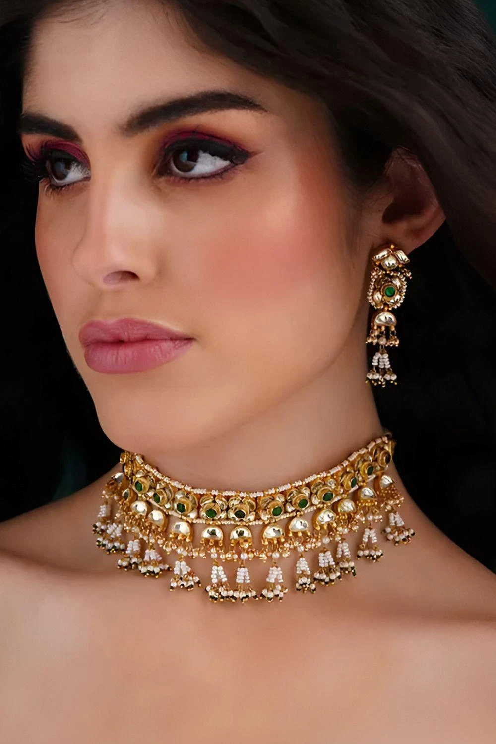 Maisara Green White Beaded Necklace Set With Pearls 3 Maisara Green White Beaded Necklace Set With Pearls