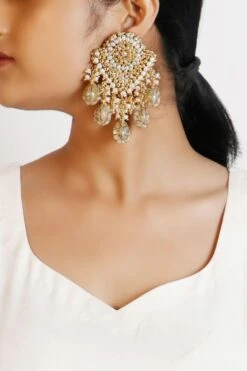 Vaidaan Priyal Earrings