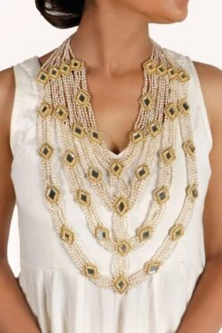 Vaidaan Nannan Necklace