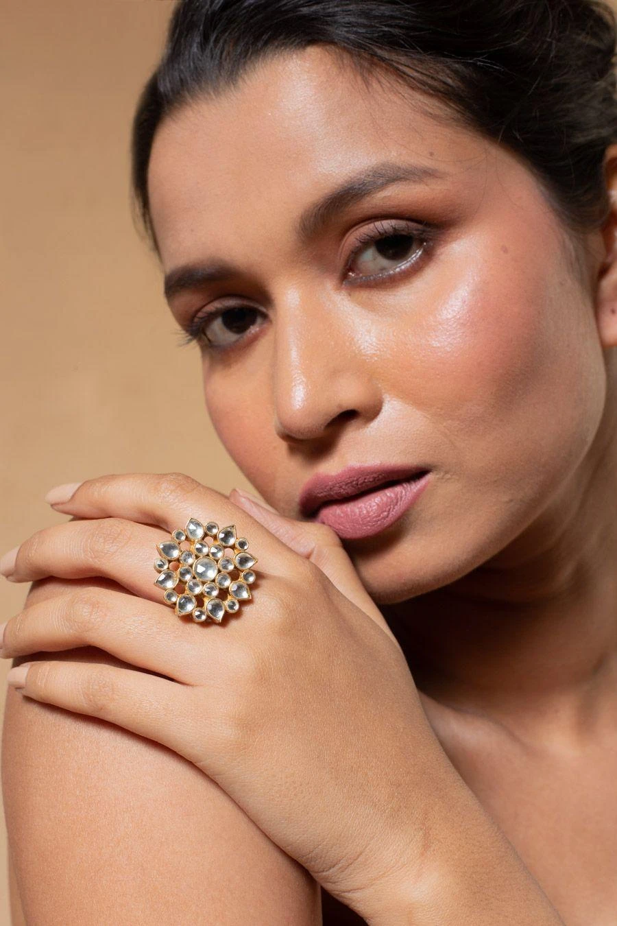 Riana Jewellery White Floral Ring 4 Riana Jewellery White Floral Ring - Image 2