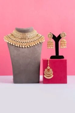 Zevar By Geeta Gold Kundan Necklace Set