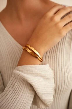 Outhouse Acuti Handcuff In Gold 10 Outhouse Acuti Handcuff In Gold -Celestiagem Jewelry Shop 303ot8 3