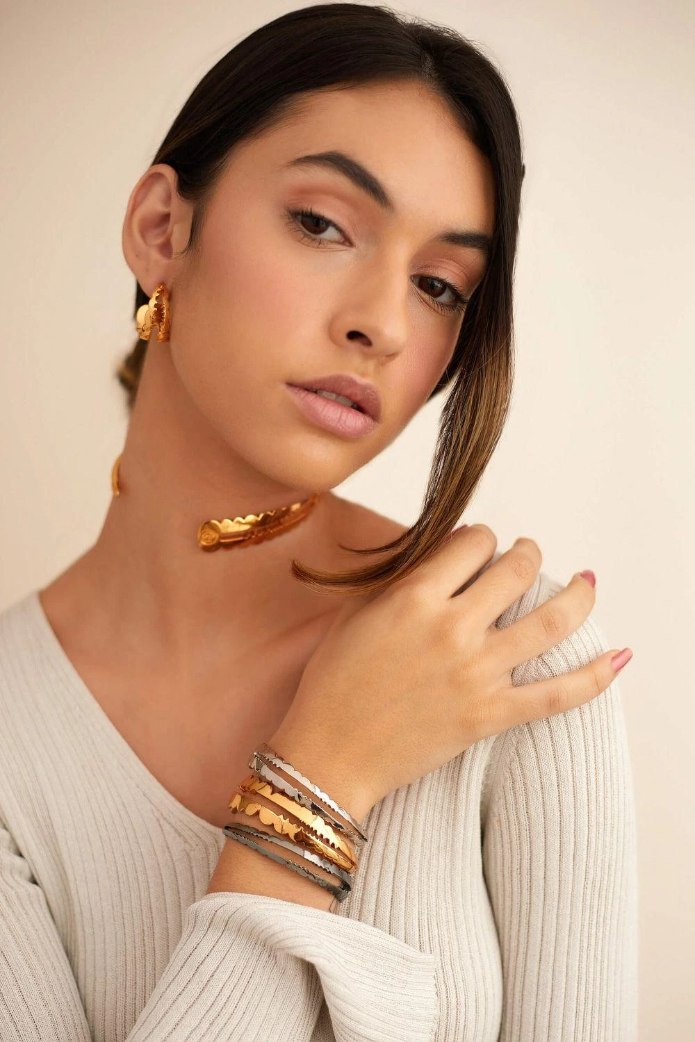 Outhouse Acuti Handcuff In Gold 6 Outhouse Acuti Handcuff In Gold - Image 4