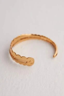 Outhouse Acuti Handcuff In Gold 13 Outhouse Acuti Handcuff In Gold -Celestiagem Jewelry Shop 303ot8 6