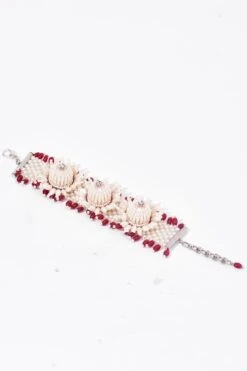 Amama Oregon Lily Bracelet In Fresh Water Pearls