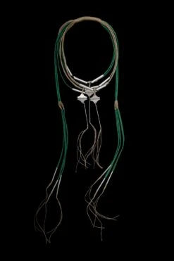 En Inde Emerald Green Thread & Jute Necklace