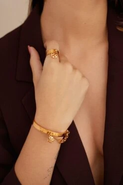 Outhouse Petite Poppi Handcuff