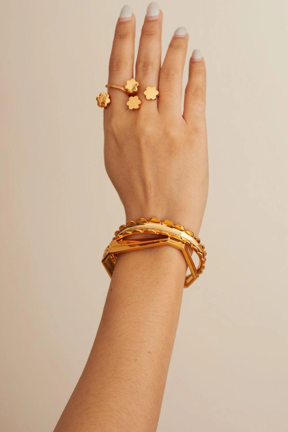 Outhouse Poppi Scallop Handcuff 6 Outhouse Poppi Scallop Handcuff - Image 4