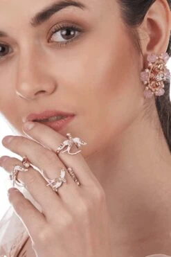 Outhouse Rose Midi Ring